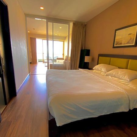 Luxury Sea View Apartment Нячанг Екстер'єр фото